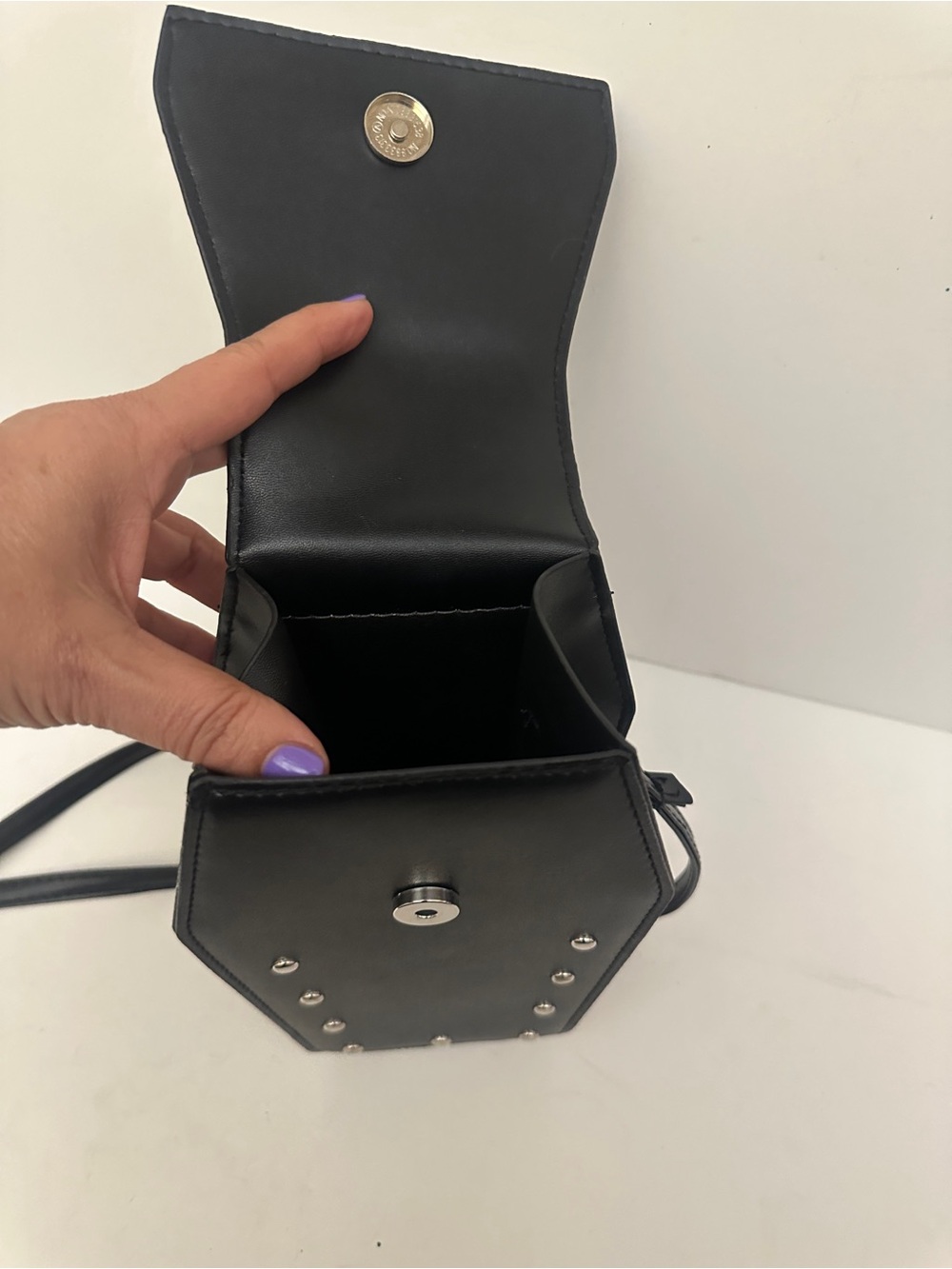 Black Coffin Cross-body Handbag - Picture 4 of 6